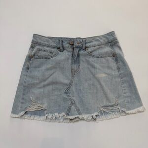 Rewash Brand Light Wash Distressed Denim Mini Skirt size 3/26